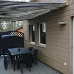 Ankerplatz Mit Kamin Direkt Am Altenkirchen (Mecklenburg-Vorpommern)