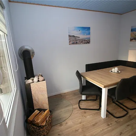 Ankerplatz Mit Kamin Direkt Am Altenkirchen (Mecklenburg-Vorpommern)